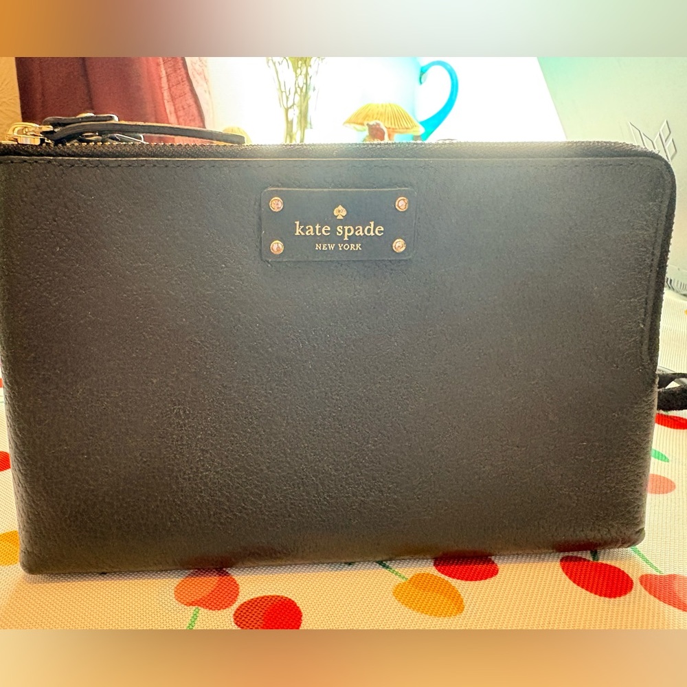 Kate Spade Vintage Black Double Wristlet EUC